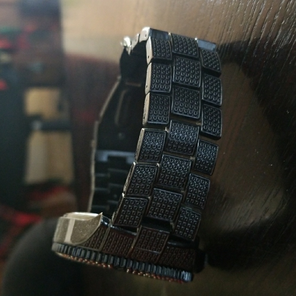 Watch - Picture 3 of 3